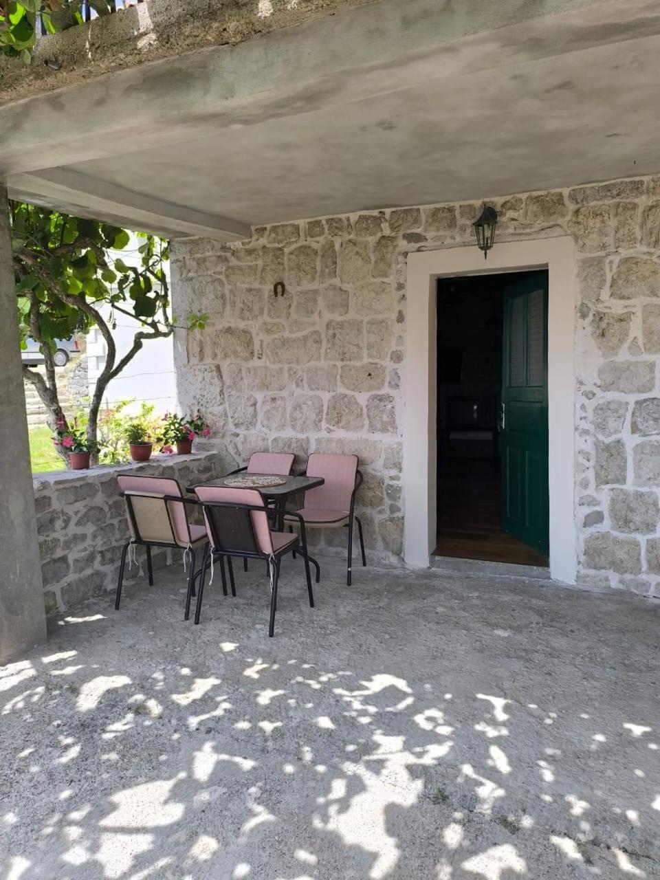 Вилла Rustic Stone House Бар Экстерьер фото