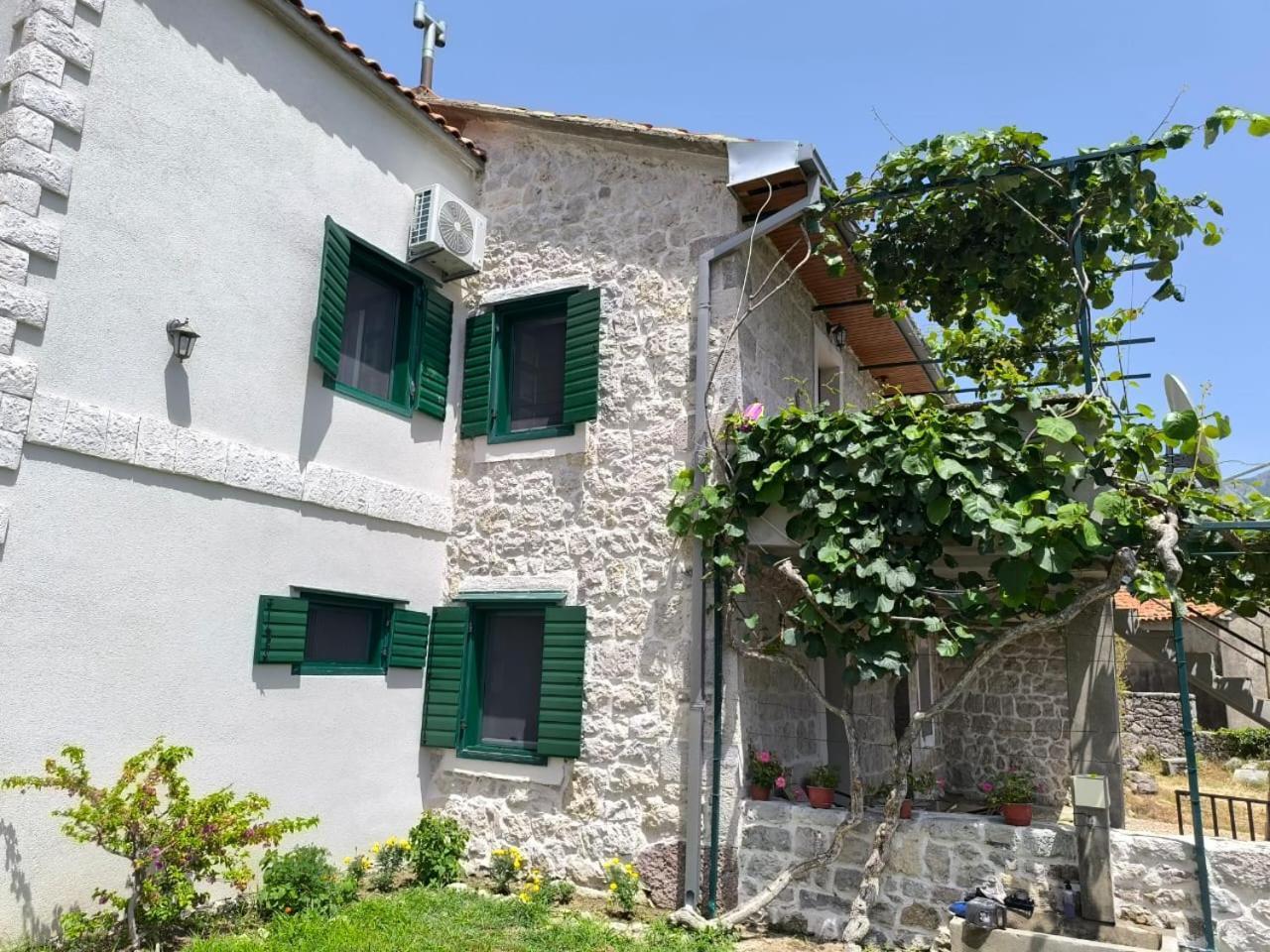 Вилла Rustic Stone House Бар Экстерьер фото