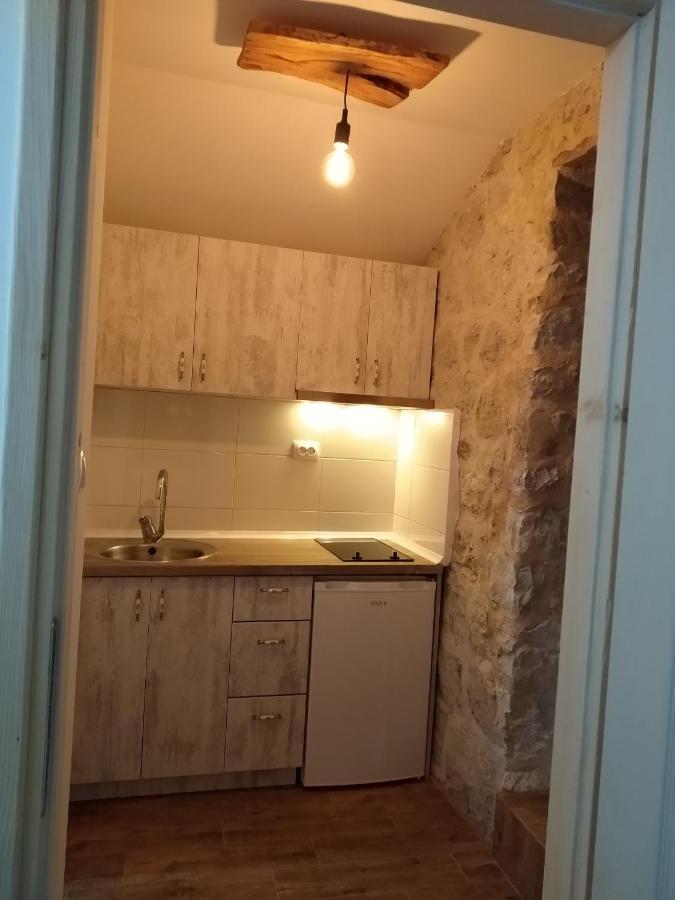 Вилла Rustic Stone House Бар Экстерьер фото
